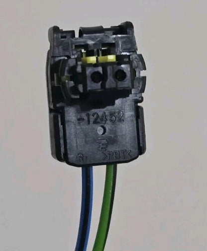 toyota lexus 2 PIN plug black 12452
