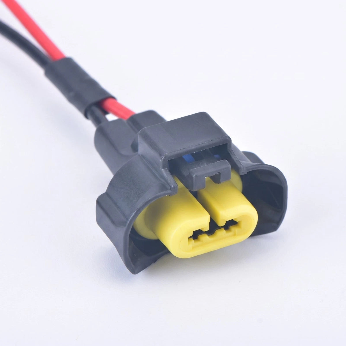 2 Pin Car Connector Headlight and Fog Light Plug 240PC023S4019 For Nissan Teana